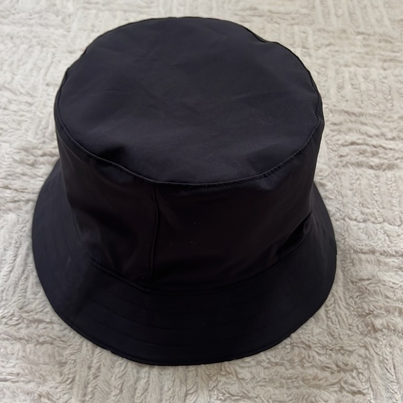 Lululemon Both Ways Reversible Bucket Hat - Black & Camo Deep Coal Multi, EUC - Picture 12 of 16